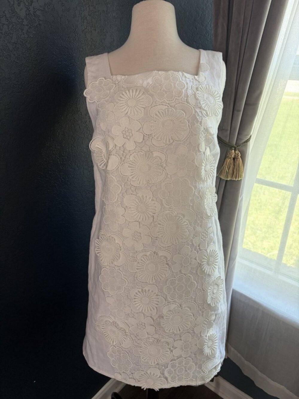 Molly Moorkamp Nonie Shift White Floral Sz 4 Preppy Resort Grandmillennial